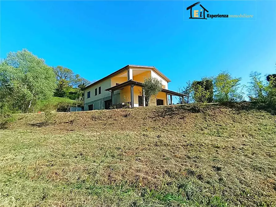 Immagine 1 di Villa in vendita  snc a Collevecchio
