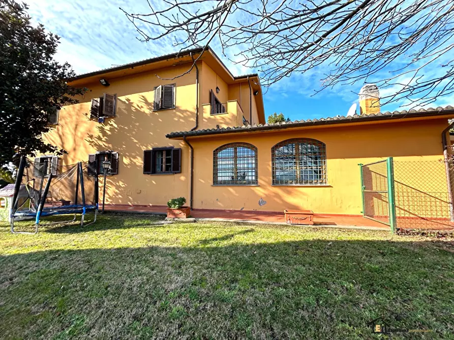 Immagine 1 di Villa in vendita  a Forano