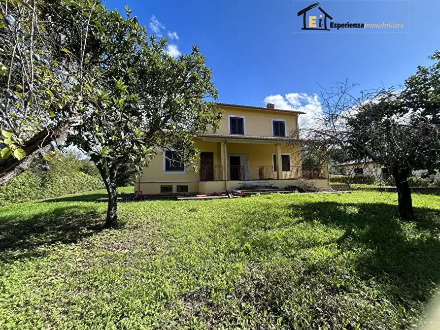Immagine 2 di Villa in vendita  SNC a Cantalupo In Sabina