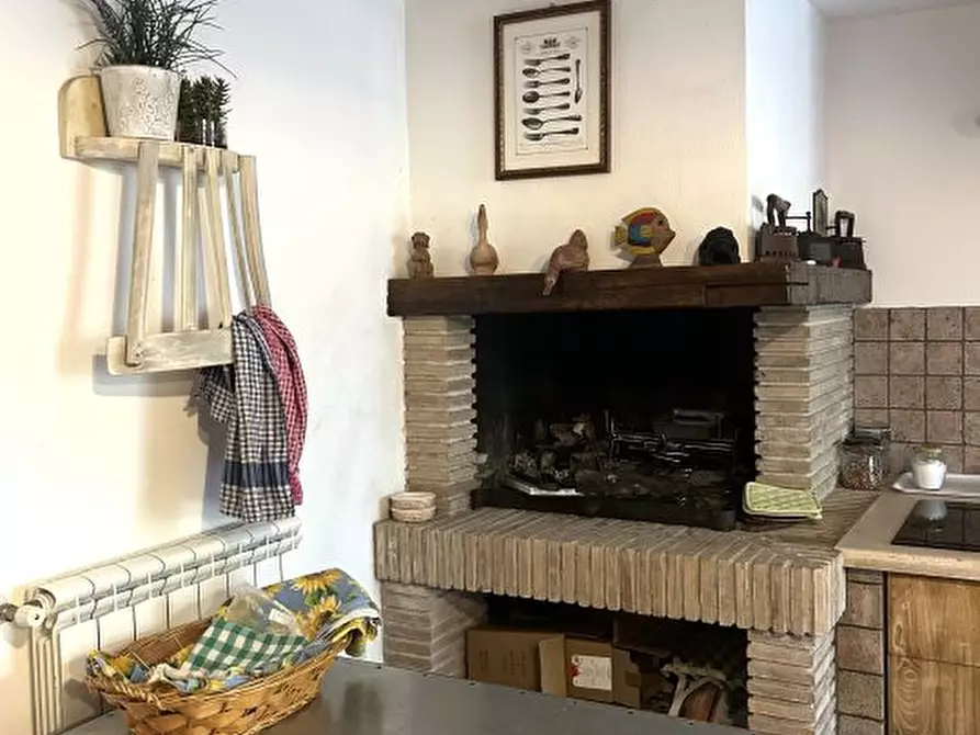 Immagine 9 di Villa in vendita  a Montebuono