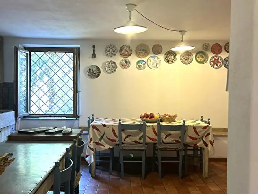 Immagine 10 di Villa in vendita  a Montebuono