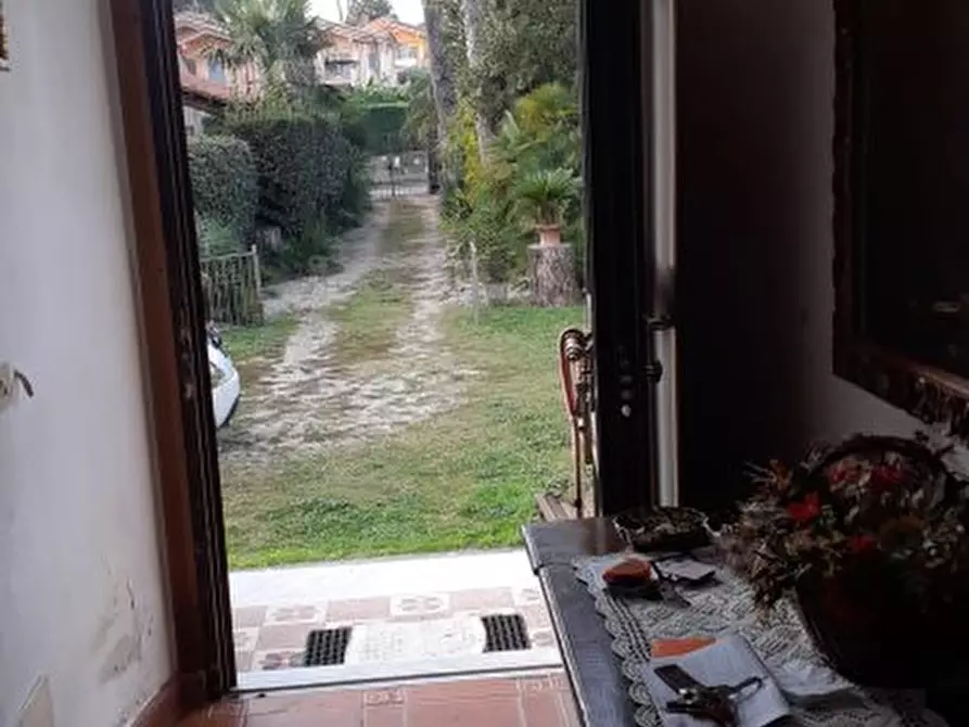 Immagine 10 di Villa in vendita  98 a Grottaferrata