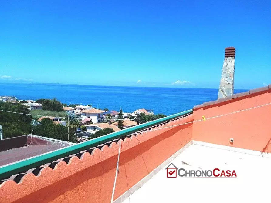 Immagine 10 di Villa in vendita  a Messina