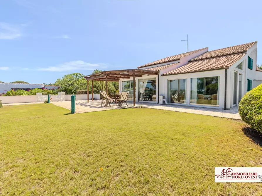 Immagine 5 di Villa in vendita  SNC a Carloforte