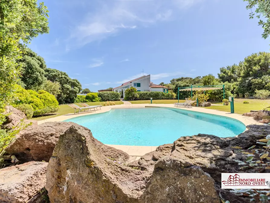Immagine 2 di Villa in vendita  SNC a Carloforte