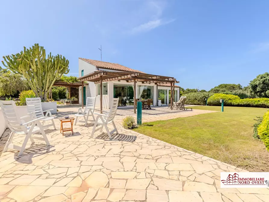 Immagine 6 di Villa in vendita  SNC a Carloforte