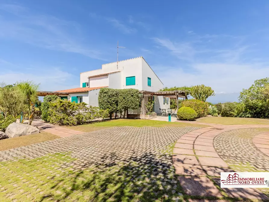 Immagine 3 di Villa in vendita  SNC a Carloforte