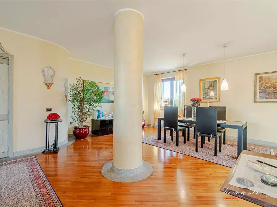 Immagine 5 di Villa in vendita  a Orbassano