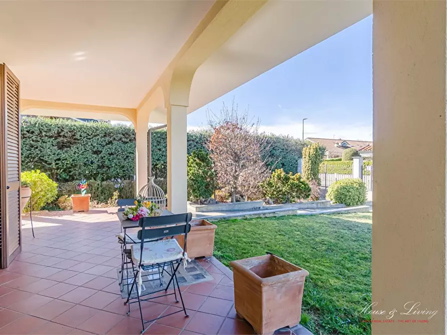 Immagine 2 di Villa in vendita  a Orbassano