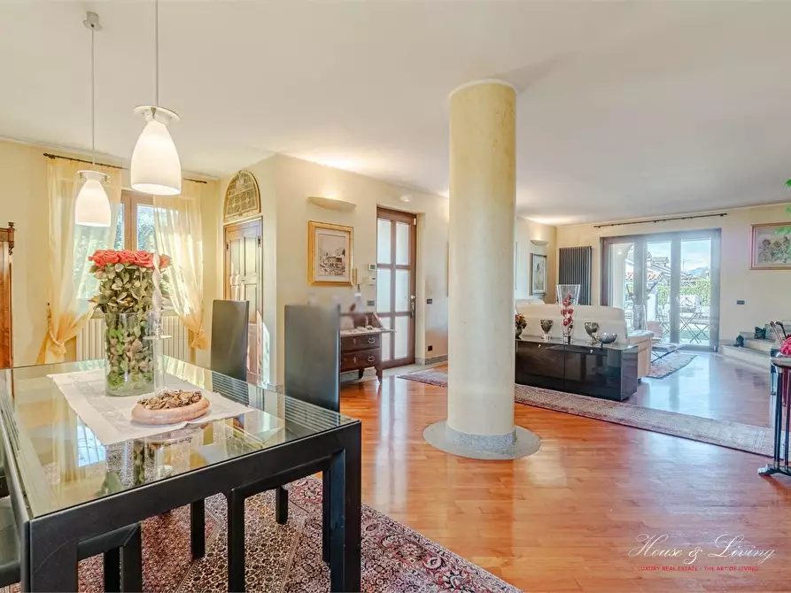 Immagine 6 di Villa in vendita  a Orbassano