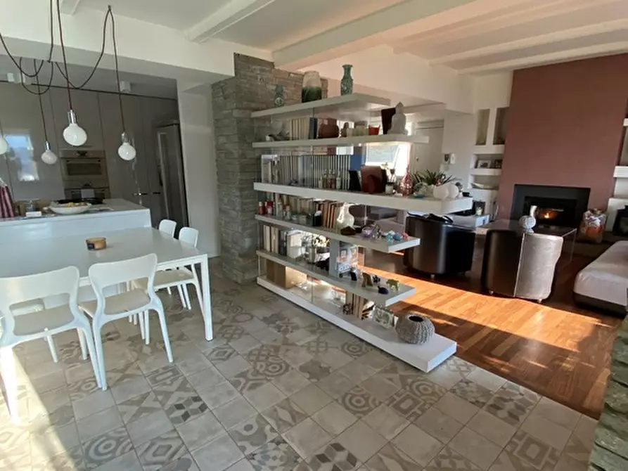 Immagine 10 di Villa in vendita  a Torino