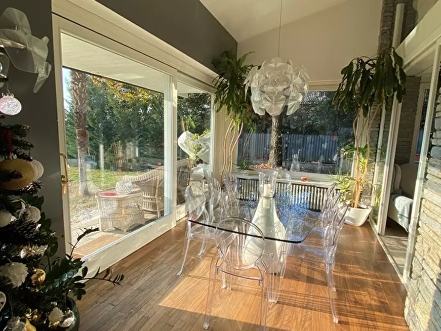 Immagine 5 di Villa in vendita  a Torino