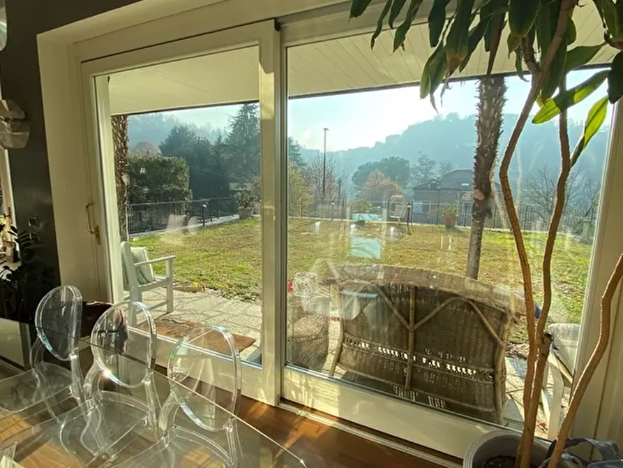 Immagine 6 di Villa in vendita  a Torino