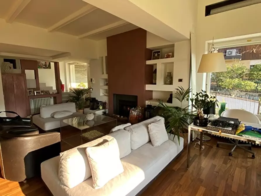 Immagine 3 di Villa in vendita  a Torino