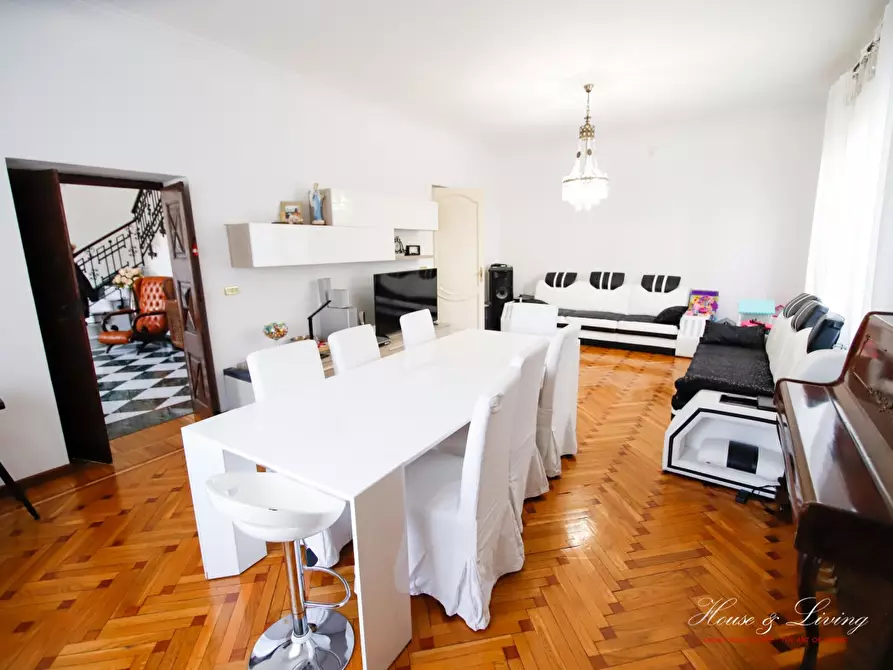 Immagine 6 di Villa in vendita  14 a Torino