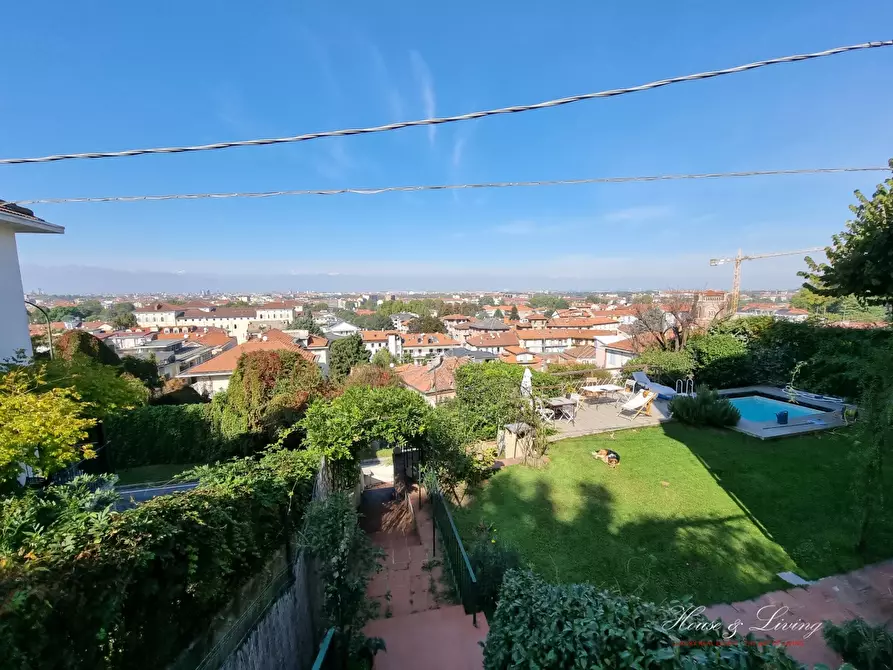 Immagine 5 di Villa in vendita  a Torino