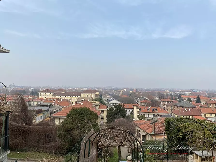 Immagine 7 di Villa in vendita  a Torino