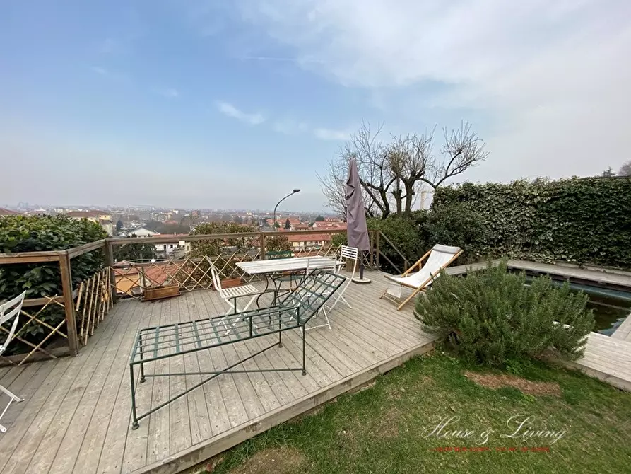 Immagine 10 di Villa in vendita  a Torino