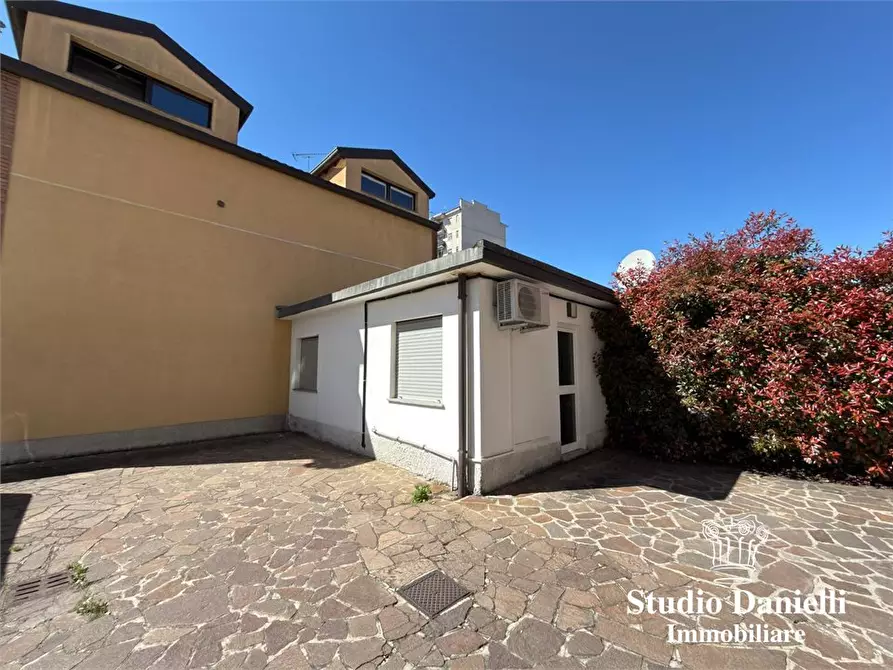 Immagine 2 di Villa in vendita  38 a Cinisello Balsamo