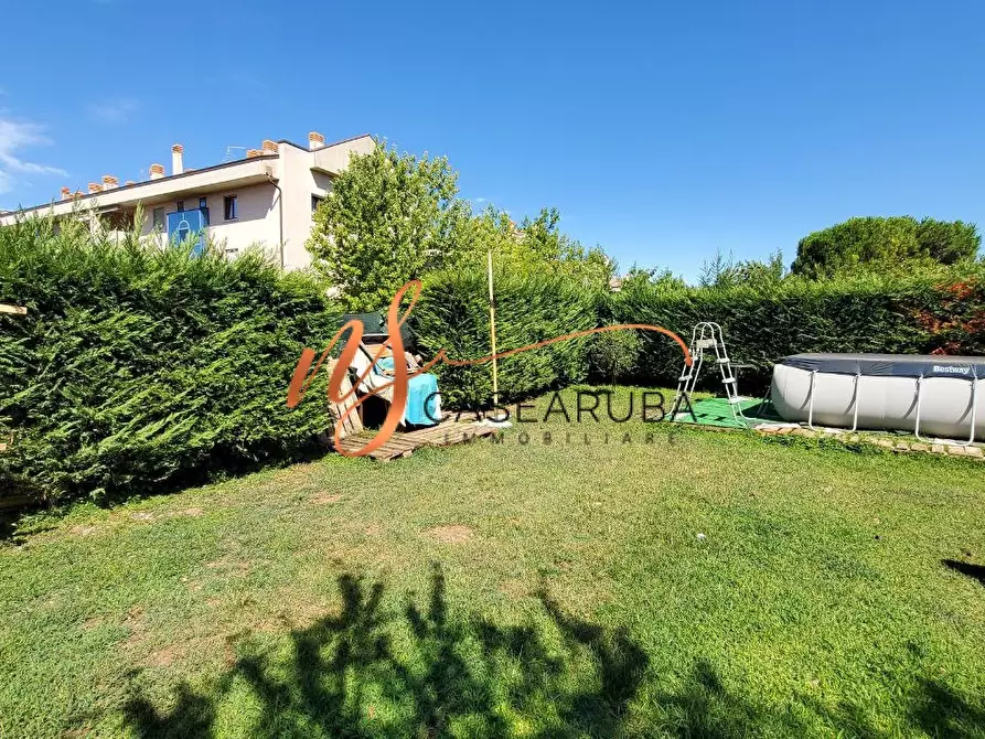 Immagine 1 di Villa in vendita  a Verona