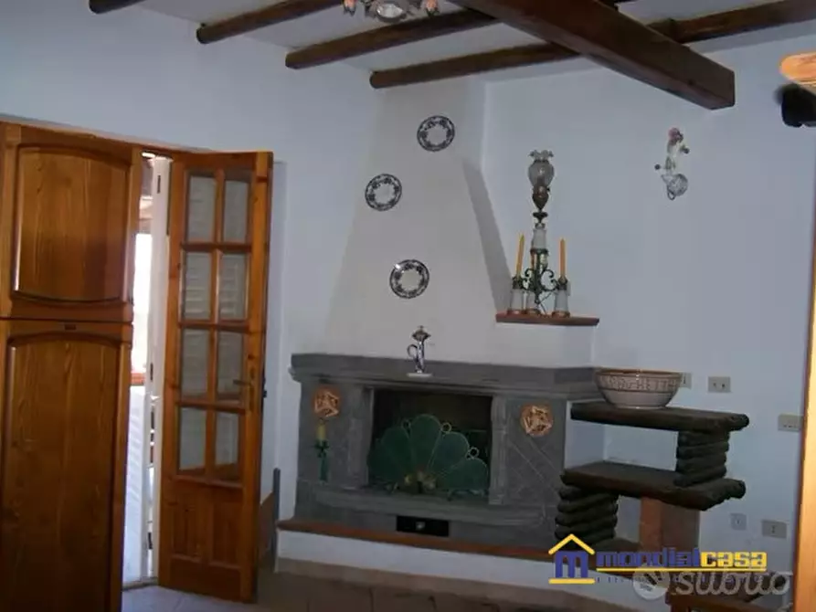 Immagine 2 di Villa in vendita  a Lipari