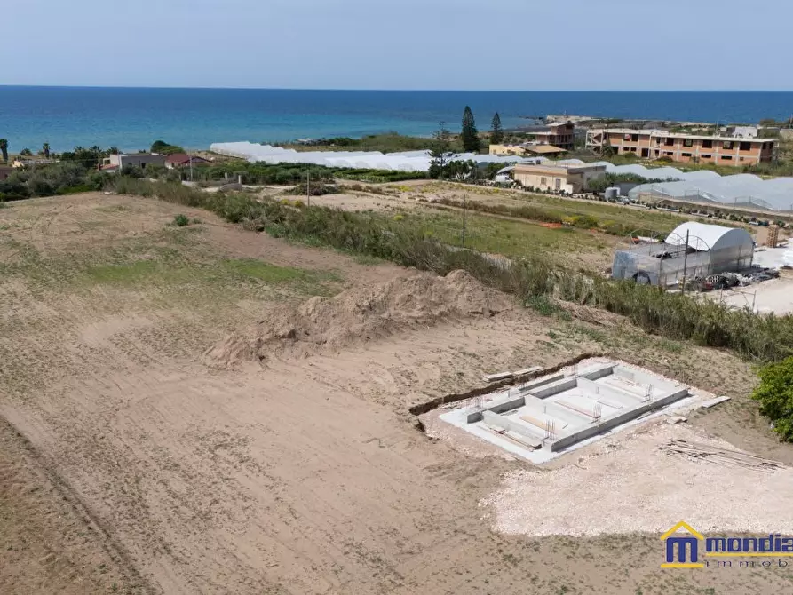 Immagine 10 di Villa in vendita  a Pachino