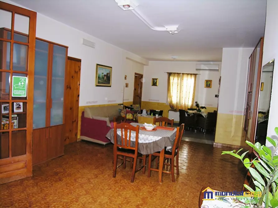 Immagine 2 di Villa in vendita  a Pachino