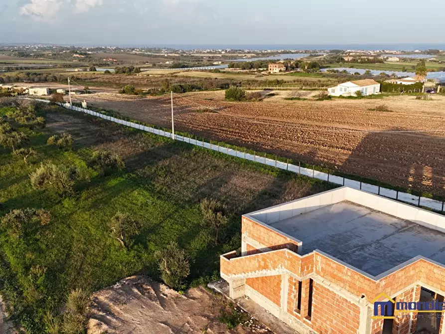 Immagine 3 di Villa in vendita  a Pachino