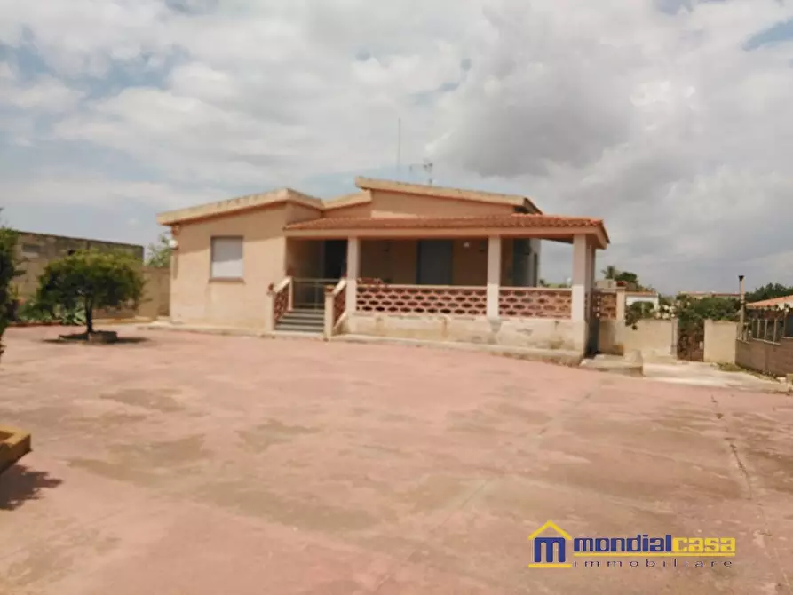 Immagine 2 di Villa in vendita  a Pachino