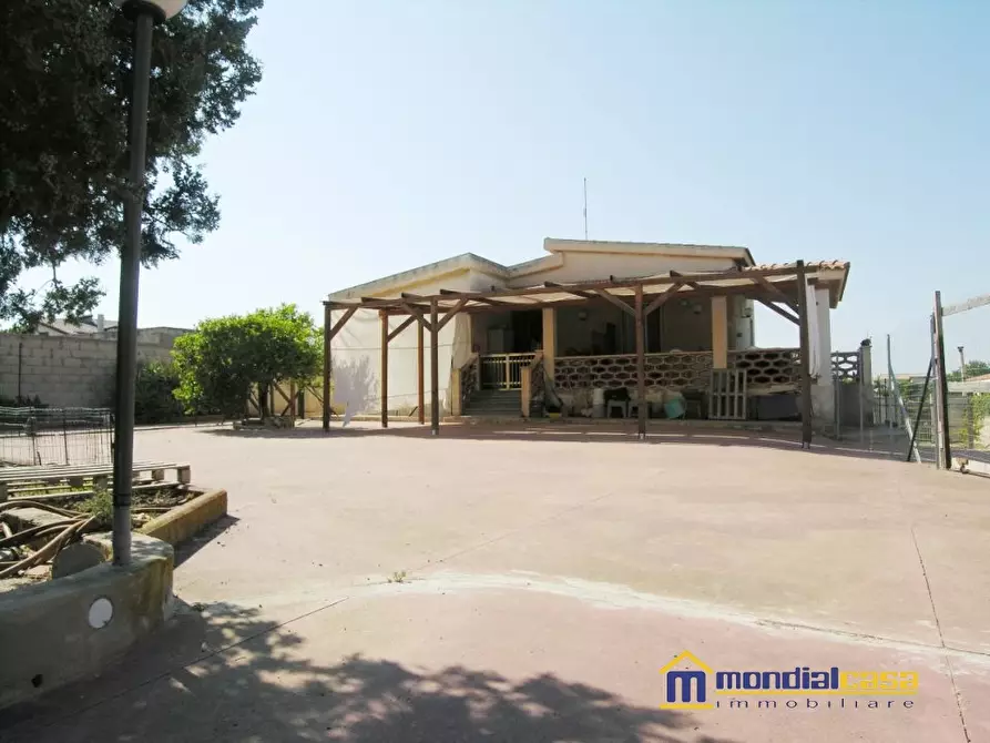 Immagine 1 di Villa in vendita  a Pachino