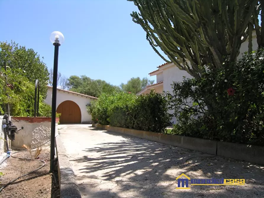 Immagine 2 di Villa in vendita  a Pachino