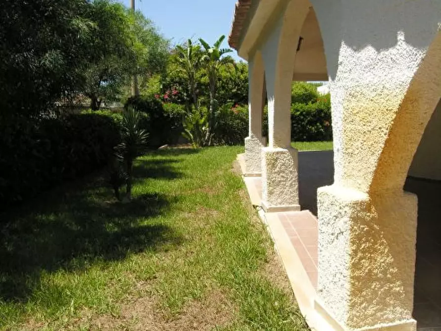 Immagine 4 di Villa in vendita  a Pachino