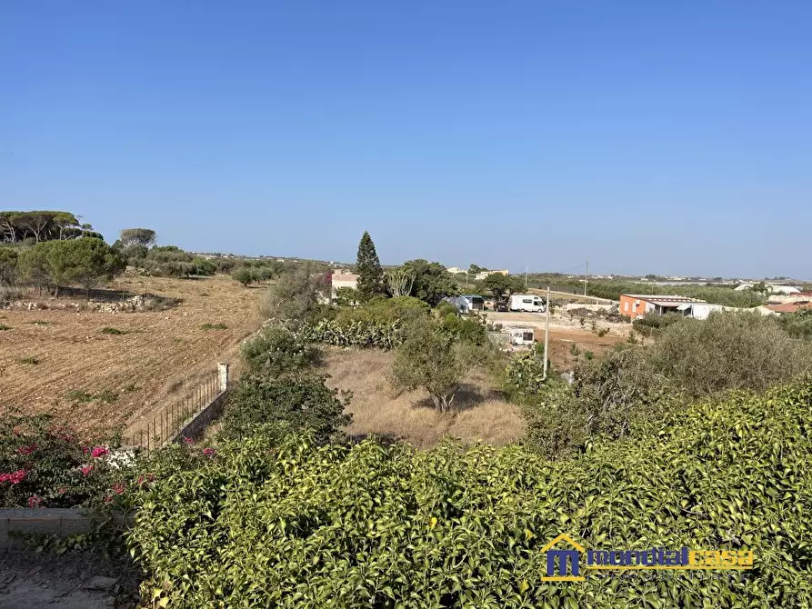 Immagine 3 di Villa in vendita  a Noto