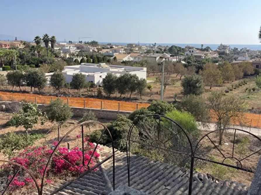 Immagine 2 di Villa in vendita  a Noto