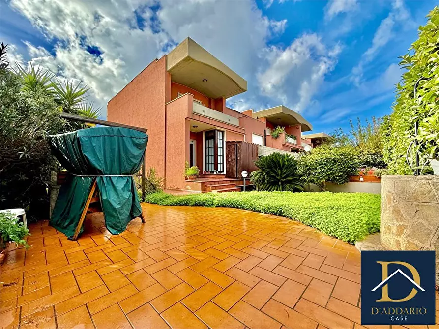 Immagine 1 di Villetta a schiera in vendita  2 a Taranto