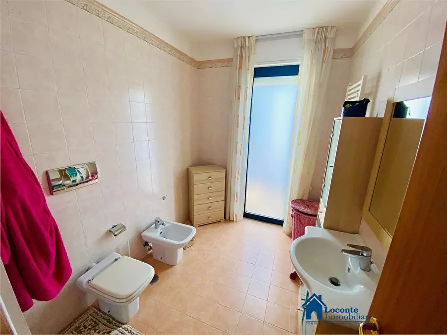 Immagine 9 di Villa in vendita  a Capurso