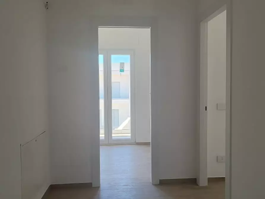 Immagine 10 di Villa in vendita  12 a Bari