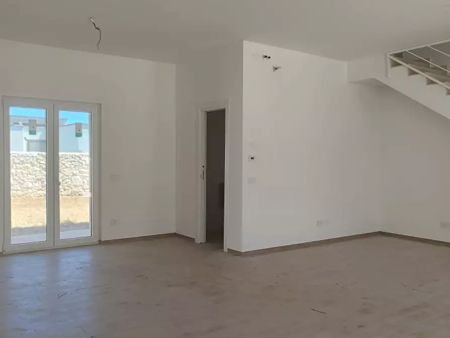 Immagine 3 di Villa in vendita  12 a Bari