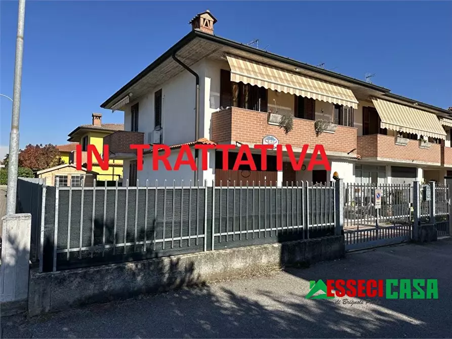 Immagine 1 di Villa in vendita  a Arzago D'adda