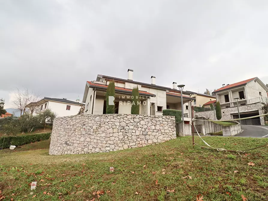 Immagine 2 di Villetta a schiera in vendita  a Oggiono