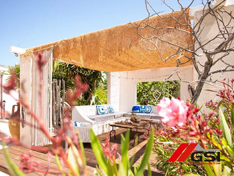Immagine 9 di Villa in vendita  a Ceglie Messapico
