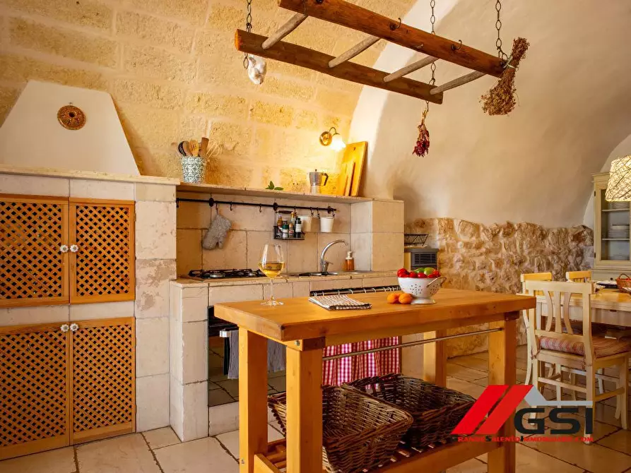 Immagine 10 di Villa in vendita  a Ceglie Messapico