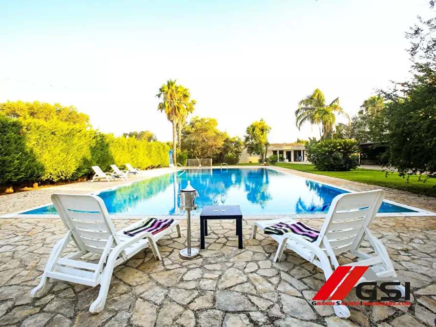 Immagine 4 di Villa in vendita  5 a San Michele Salentino