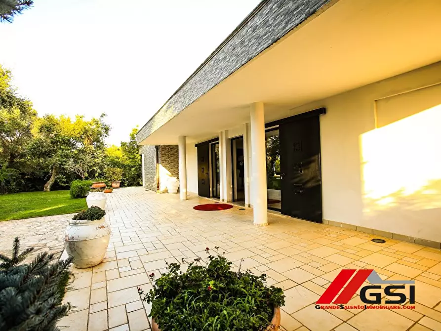 Immagine 5 di Villa in vendita  5 a San Michele Salentino