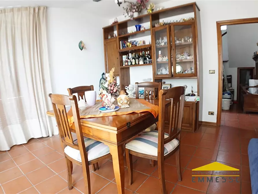 Immagine 10 di Casa indipendente in vendita  a Massa