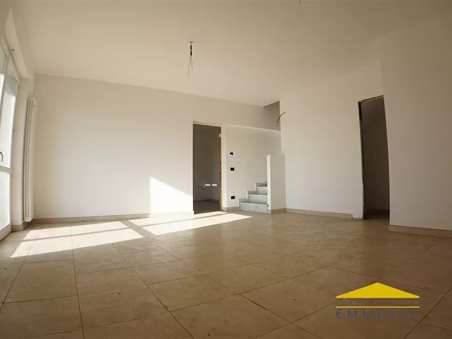 Immagine 8 di Casa indipendente in vendita  a Carrara