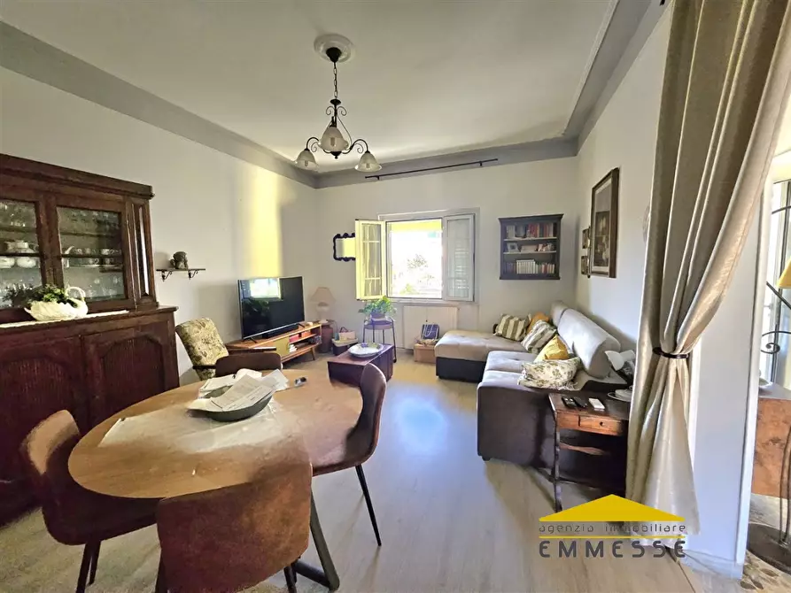 Immagine 4 di Casa indipendente in vendita  a Massa