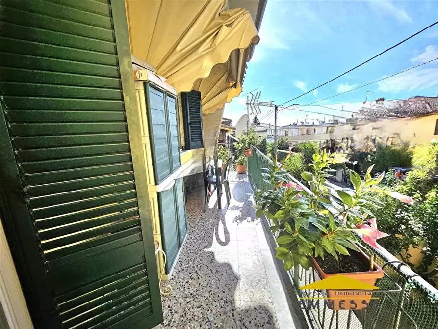 Immagine 2 di Casa indipendente in vendita  a Massa