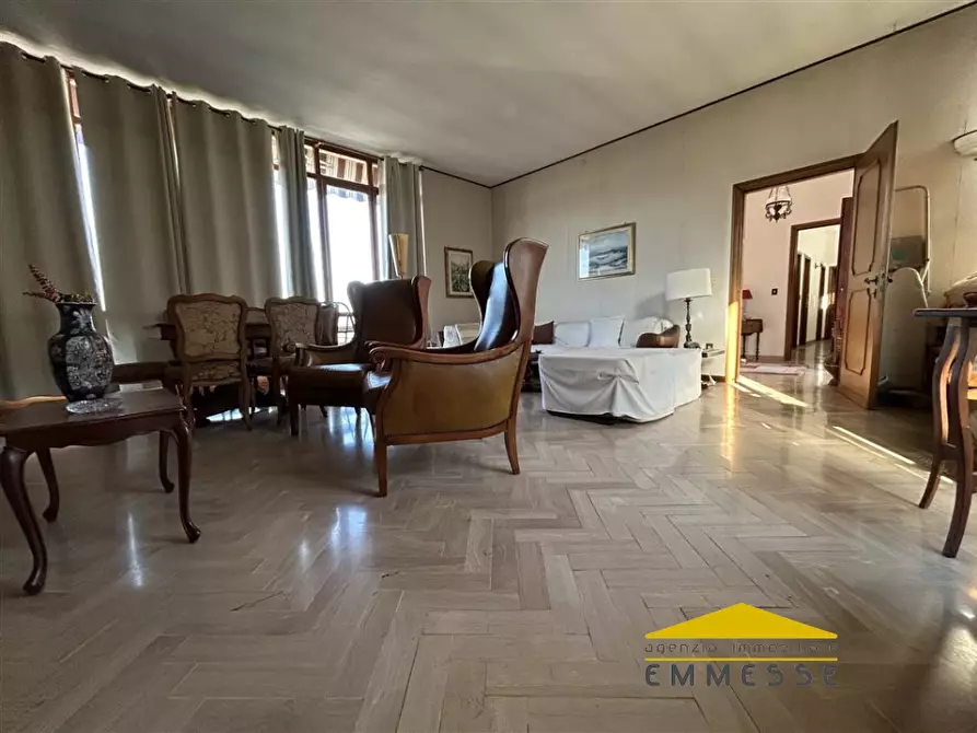 Immagine 6 di Casa indipendente in vendita  a Massa