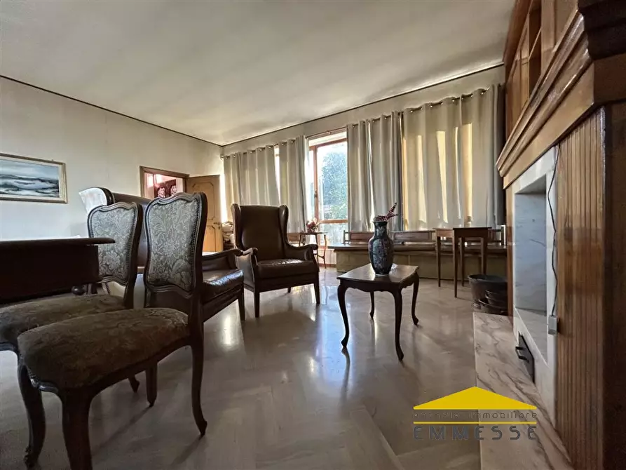 Immagine 9 di Casa indipendente in vendita  a Massa